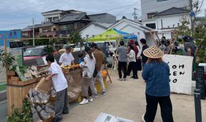 駅前日曜市